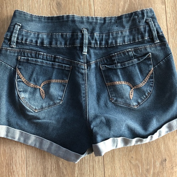 Three button high waisted - Picture 2 of 3